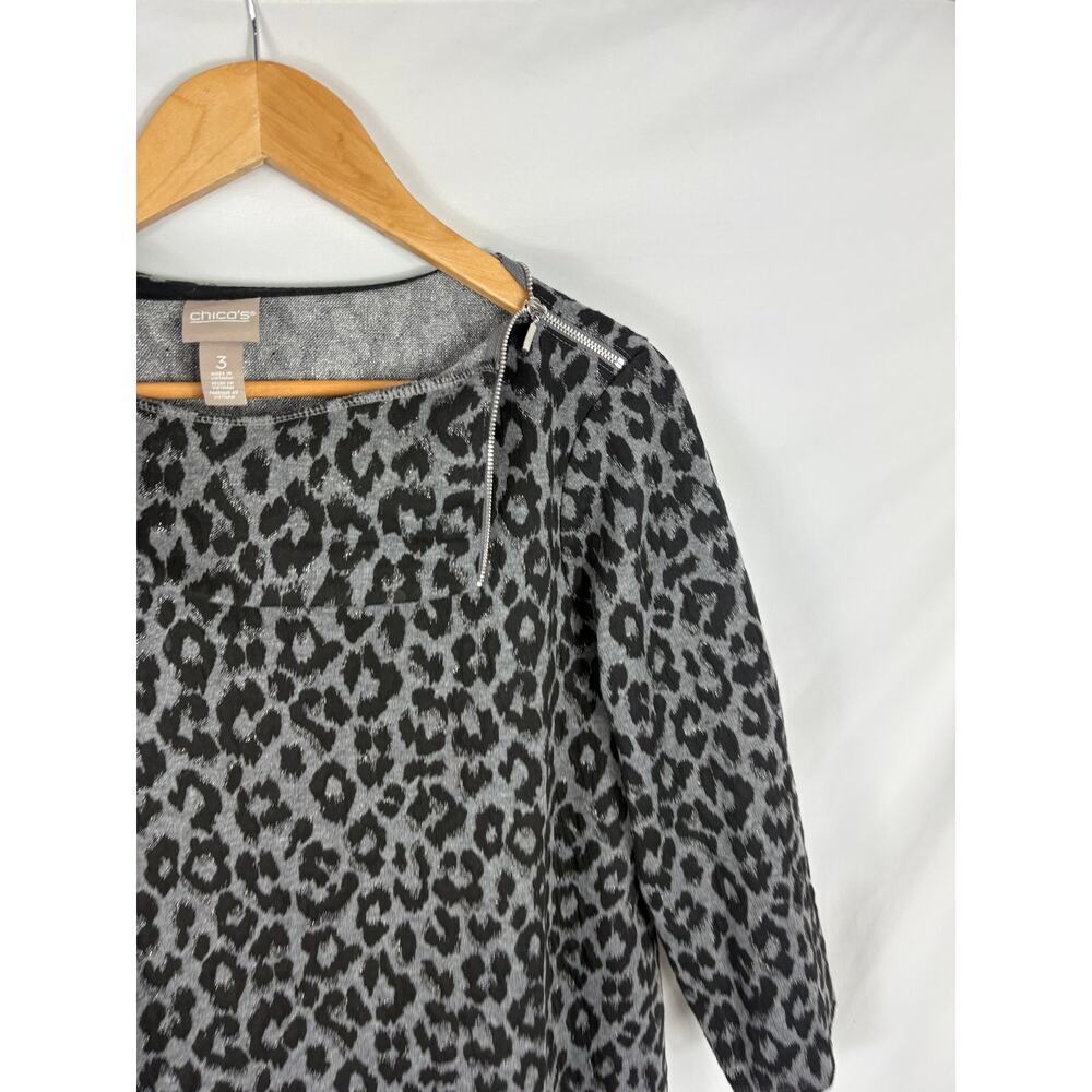 Chicos Animal Print Zip Neck 3/4 Sleeve Top Size 3 / XL - Picture 2 of 4